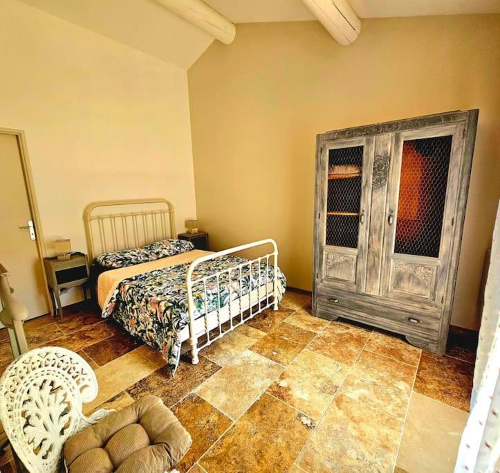 Vila La Castellane, Vue Imprenable Sur Le Luberon Saignon Exteriér fotografie