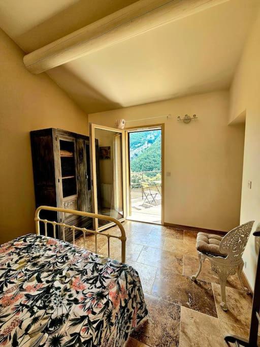 Vila La Castellane, Vue Imprenable Sur Le Luberon Saignon Exteriér fotografie