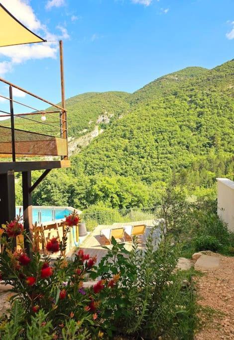 Vila La Castellane, Vue Imprenable Sur Le Luberon Saignon Exteriér fotografie