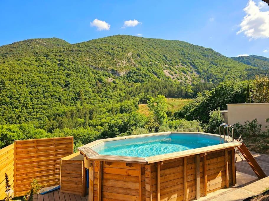 Vila La Castellane, Vue Imprenable Sur Le Luberon Saignon Exteriér fotografie